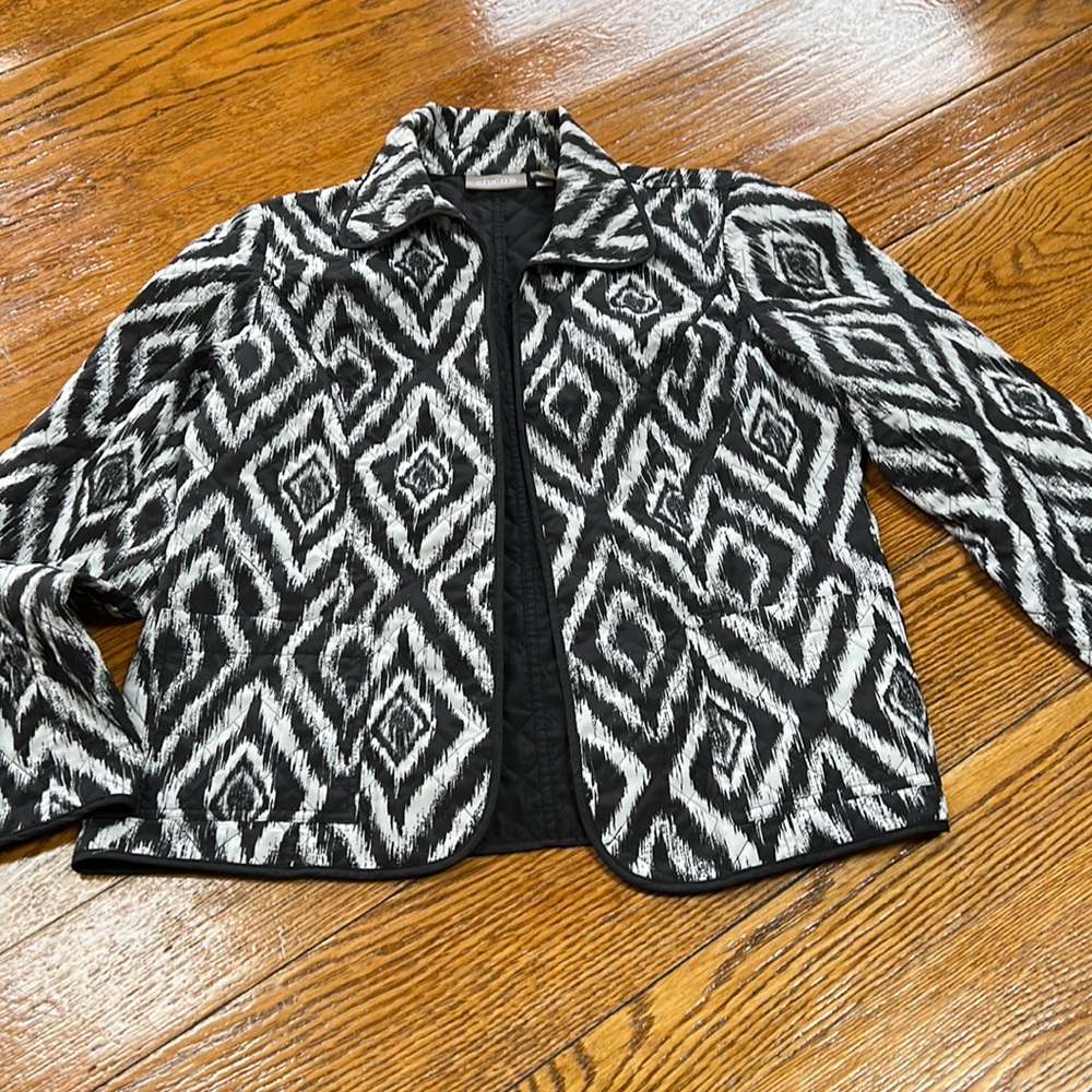 Chico’s black and white quilted open front jacket.  Chico’s size 1 (M 8).